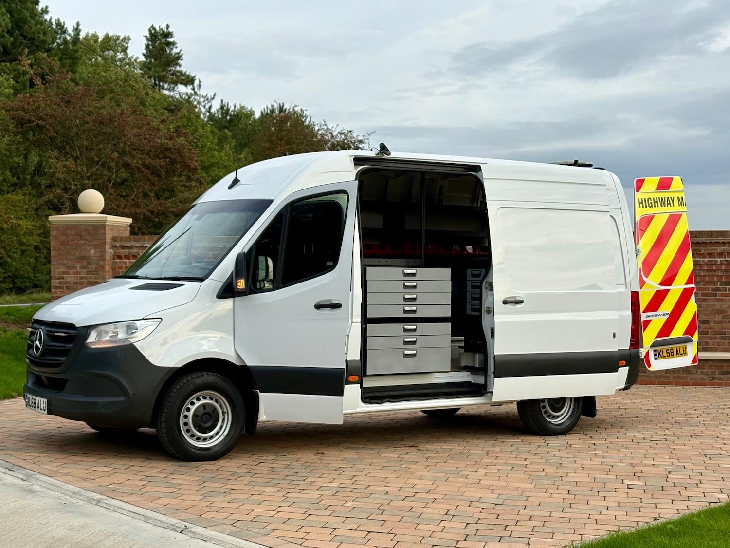Used Mercedes-Benz Sprinter 2019 for sale - 76149727: Photo 2