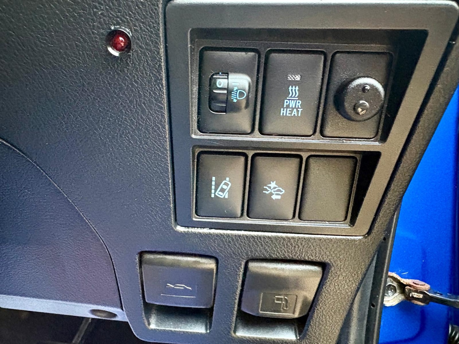 Used Toyota Hilux 2018 for sale - 76343925: Photo 16