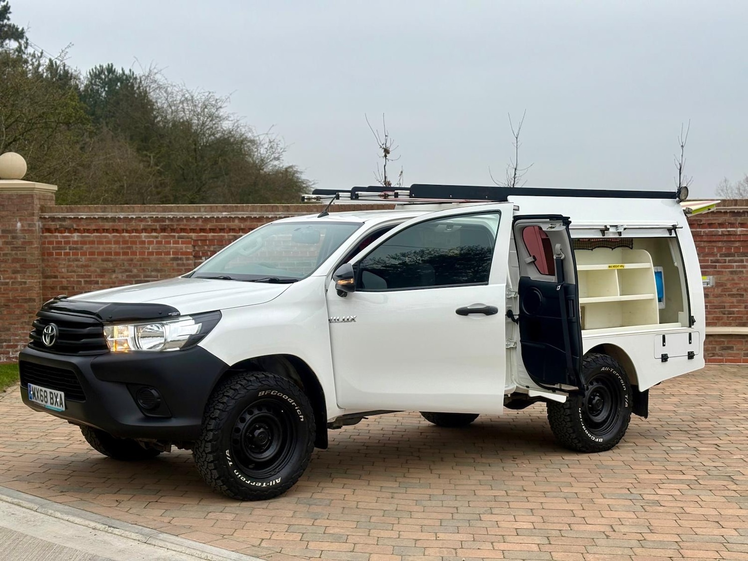Used Toyota Hilux 2018 for sale - 77965382: Photo 2