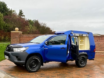 Used Toyota Hilux 2018 for sale - 76555364: Photo