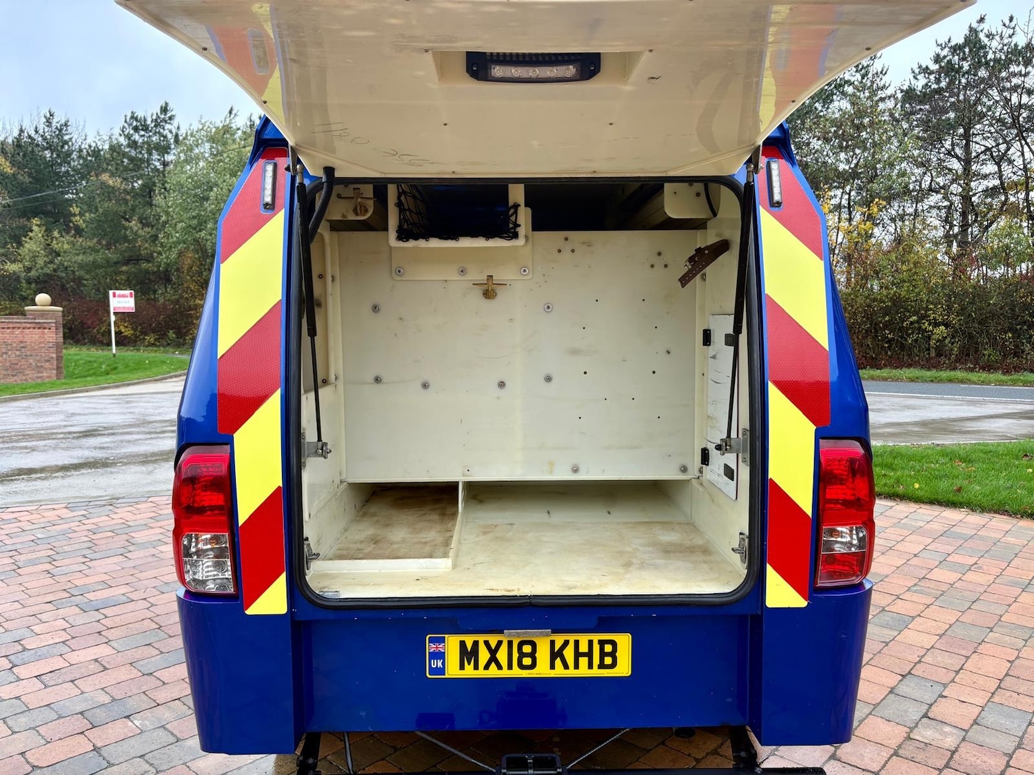 Used Toyota Hilux 2018 for sale - 76555364: Photo 8