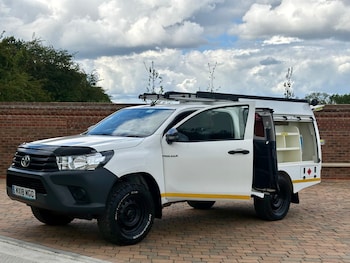 Used Toyota Hilux 2018 for sale - 78882359: Photo