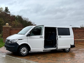 Used Volkswagen Transporter 2021 for sale - 76796610: Photo