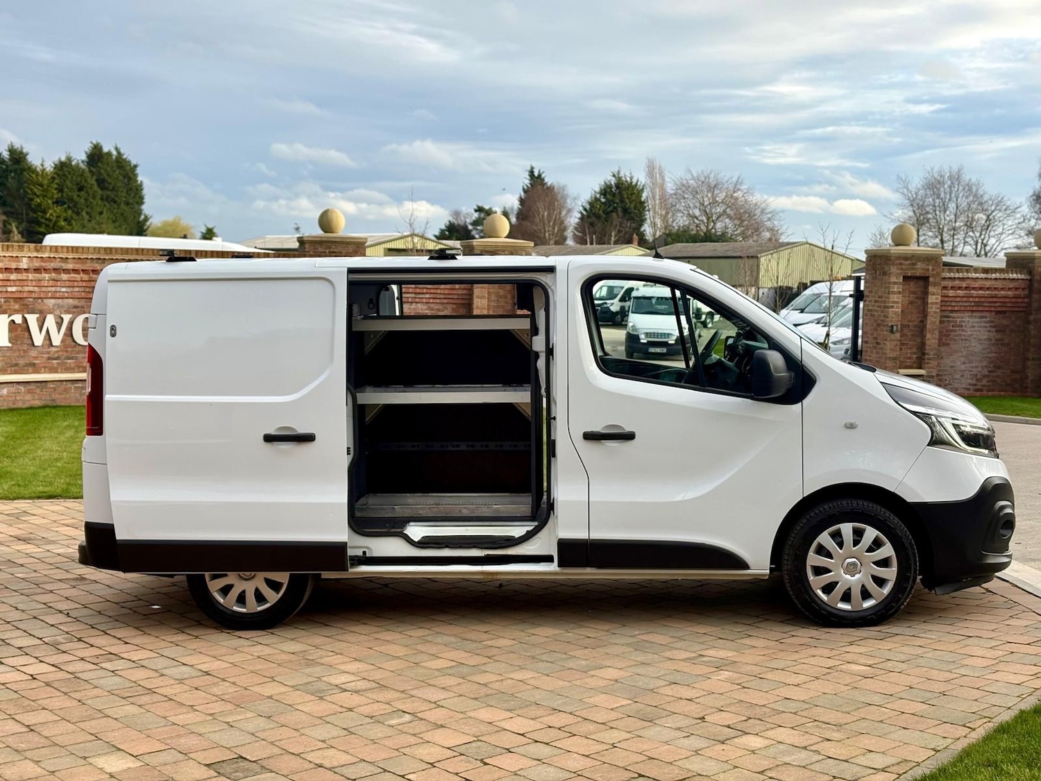 Used Renault Trafic 2021 for sale - 77934116: Photo 6