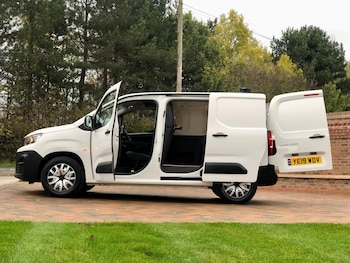 Used Peugeot Partner 2019 for sale - 77118102: Photo