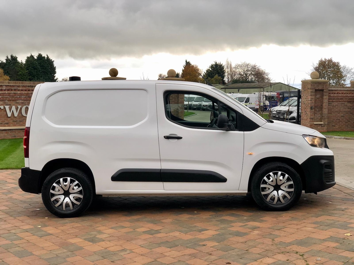 Used Peugeot Partner 2019 for sale - 77118102: Photo 6