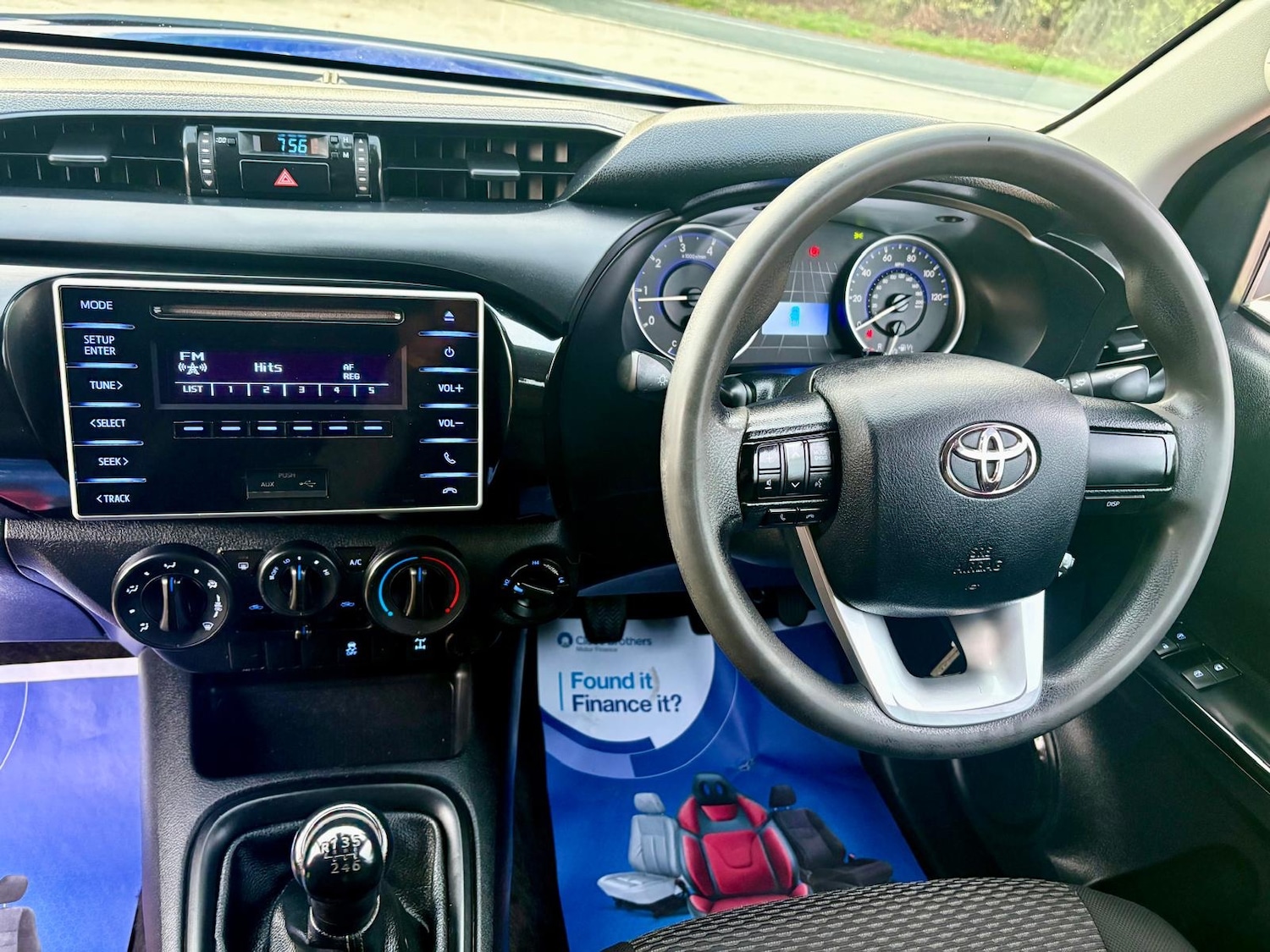 Used Toyota Hilux 2018 for sale - 76358320: Photo 8