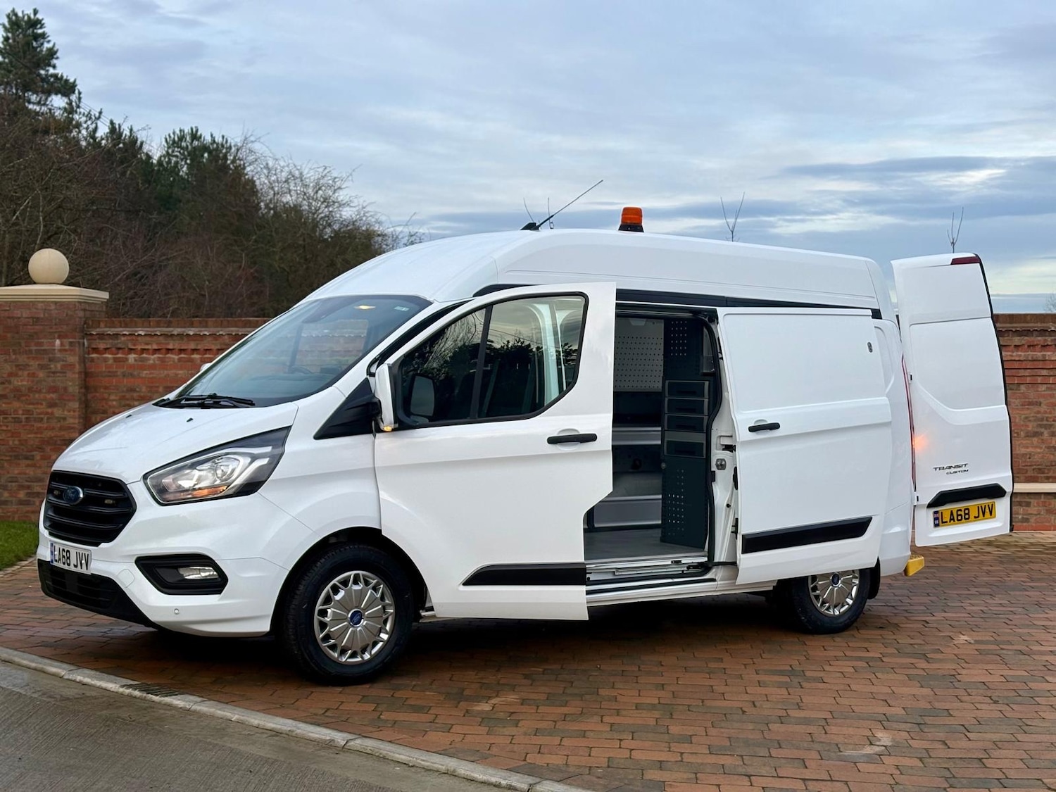 Used Ford Transit Custom 2020 for sale - 77201749: Photo 2