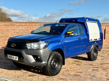 Used Toyota Hilux 2018 for sale - 76555353: Photo