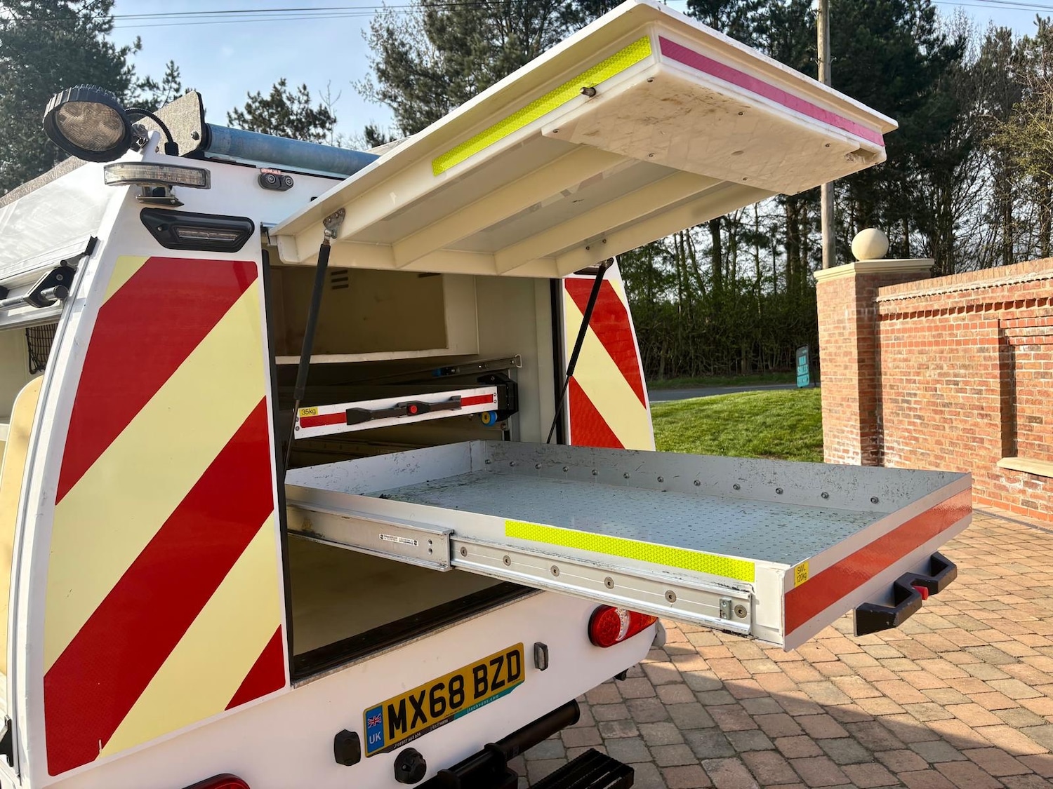 Used Toyota Hilux 2018 for sale - 77965380: Photo 9