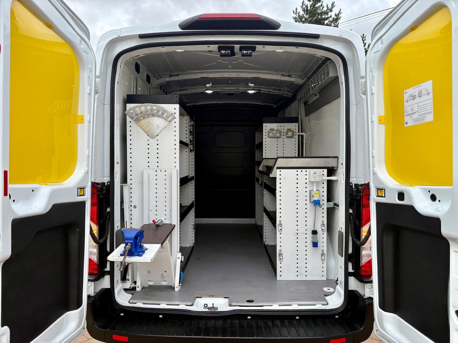 Used Ford Transit 2020 for sale - 75762131: Photo 8