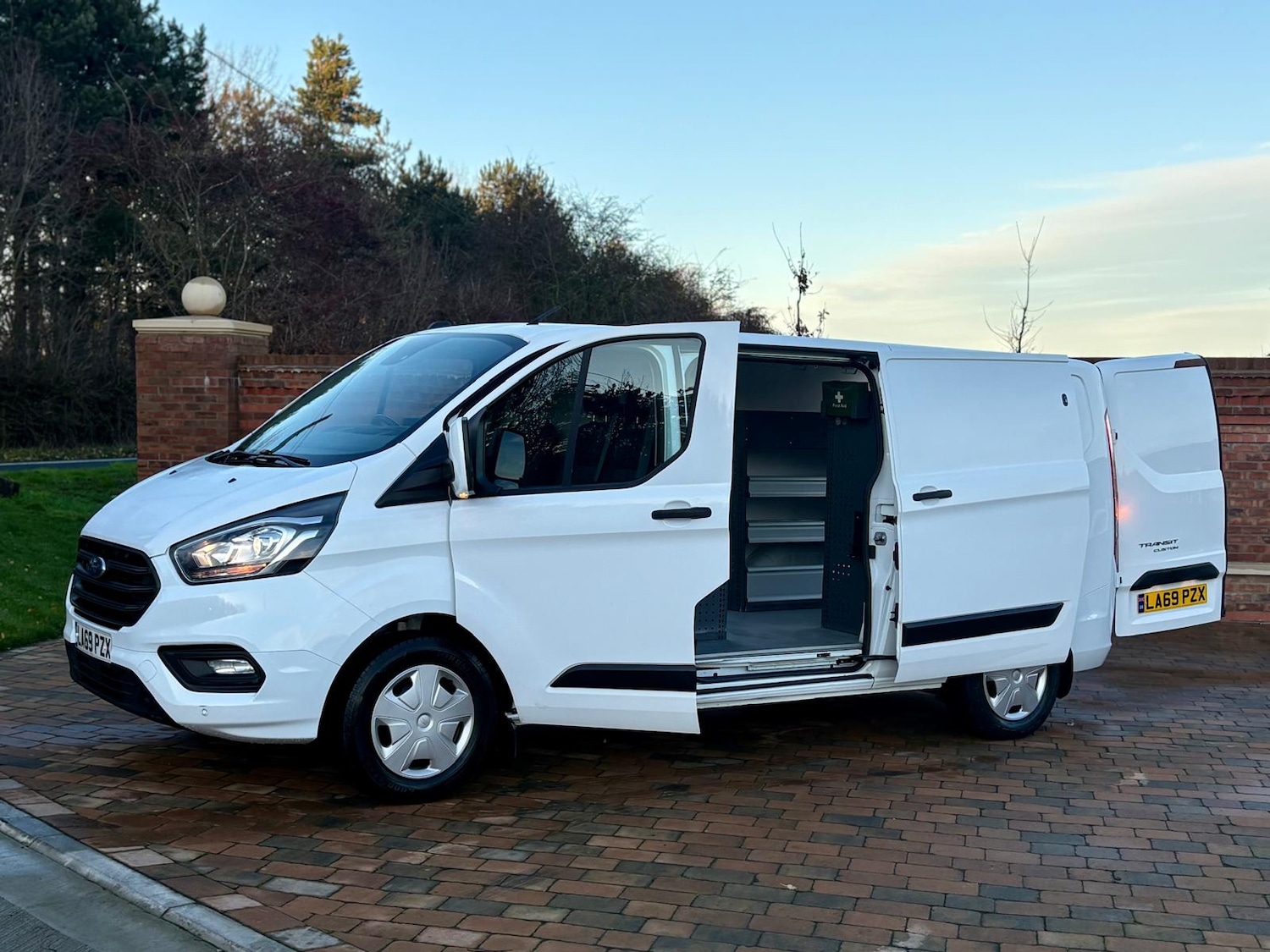 Used Ford Transit Custom 2020 for sale - 77049124: Photo 2
