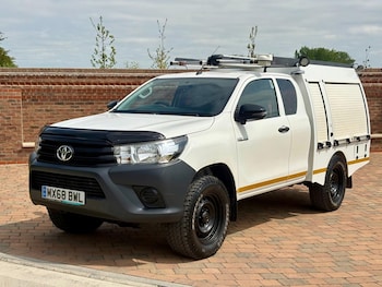 Used Toyota Hilux 2018 for sale - 78916245: Photo