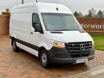 Used Mercedes-Benz Sprinter 2019 for sale - 77225400: Photo