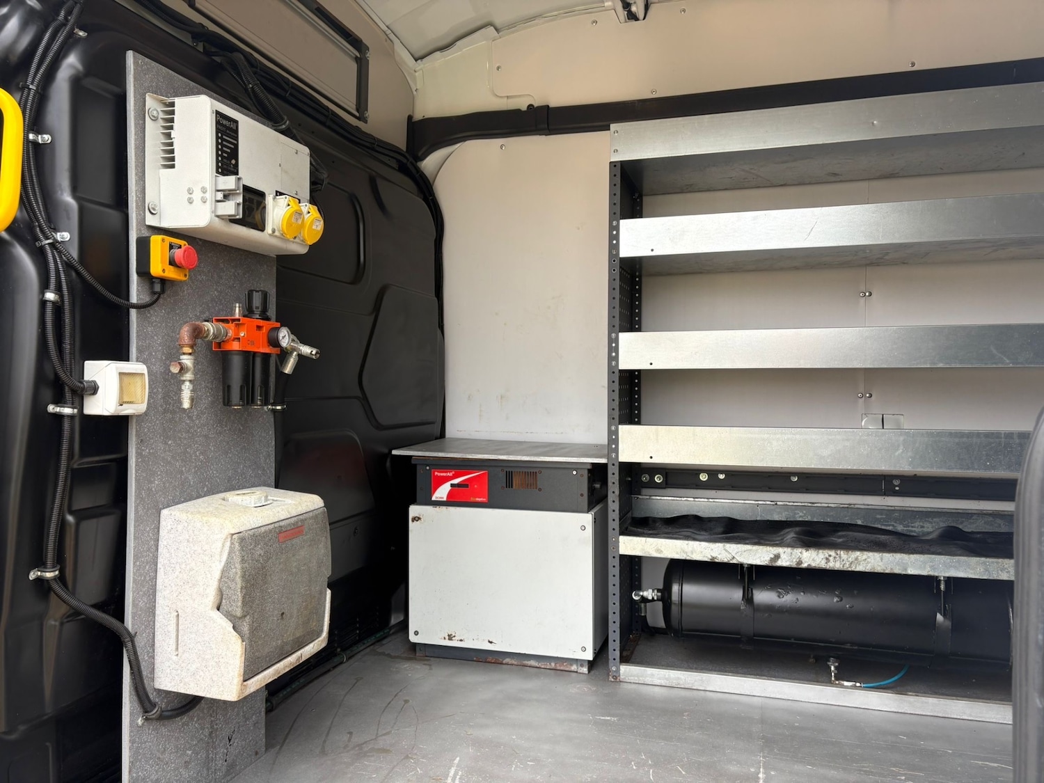 Used Ford Transit 2016 for sale - 76527304: Photo 10