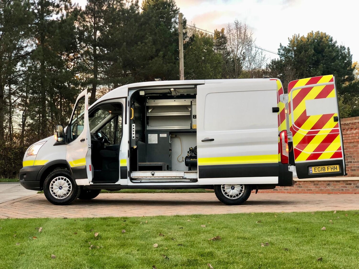 Used Ford Transit 2018 for sale - 73050809: Photo 2
