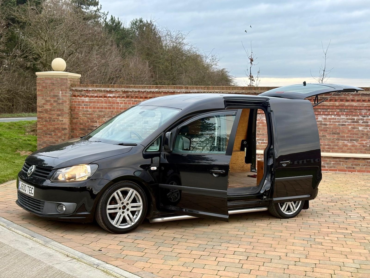 Used Volkswagen Caddy 2011 for sale - 77674021: Photo 2