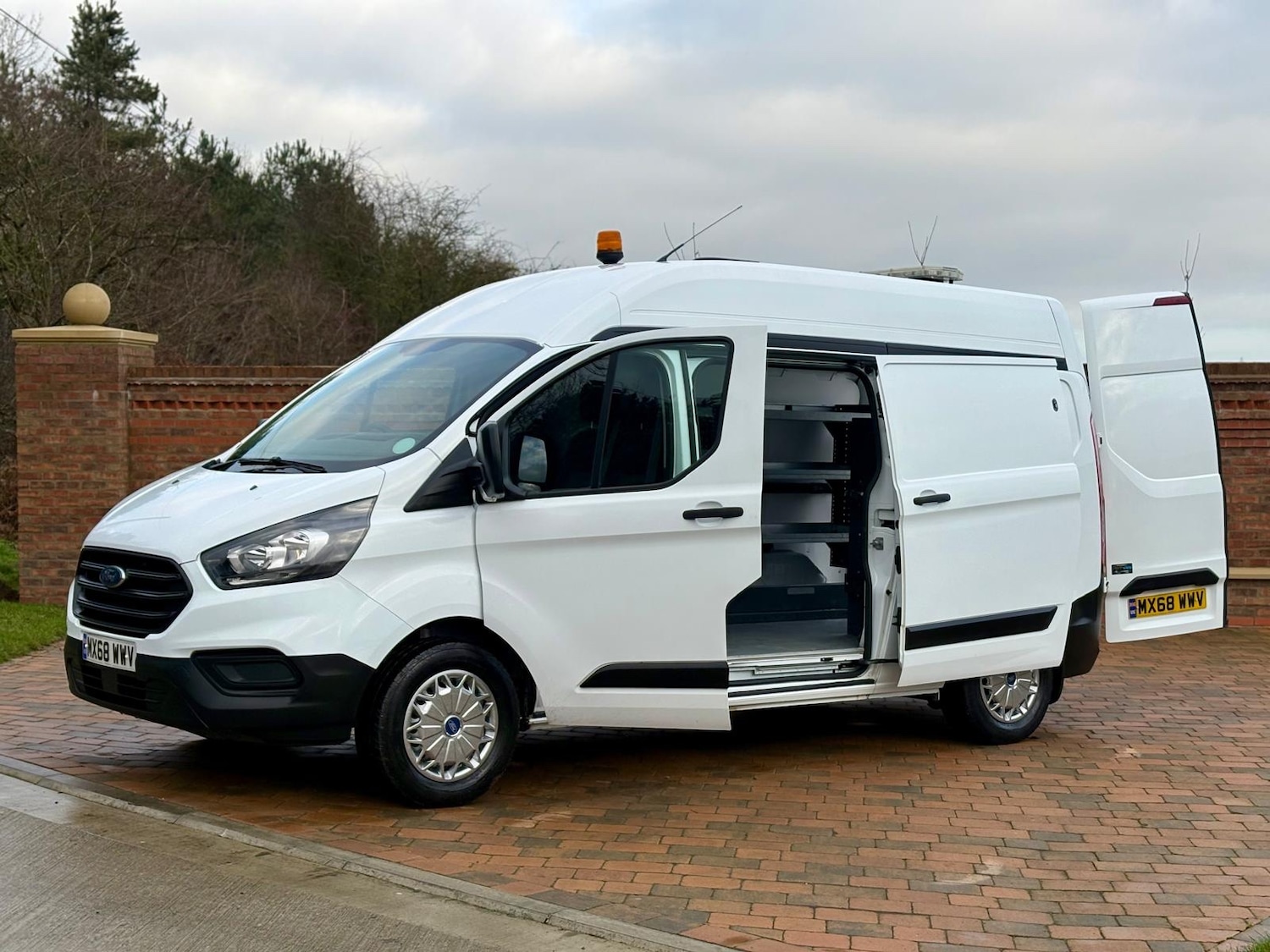 Used Ford Transit Custom 2019 for sale - 77251436: Photo 2