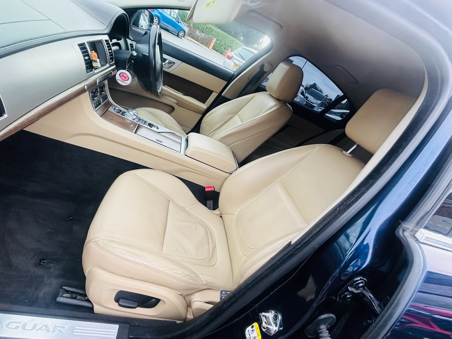 Used Jaguar XF 2014 for sale - 77168618: Photo 10