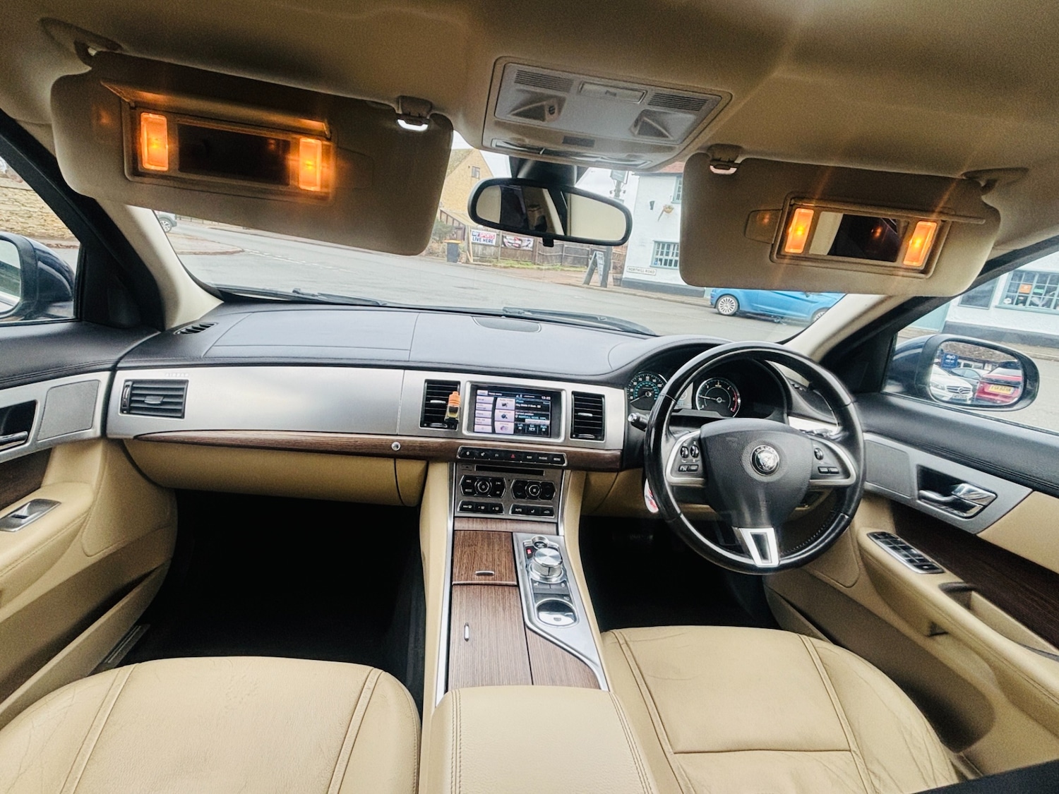 Used Jaguar XF 2014 for sale - 77168618: Photo 11