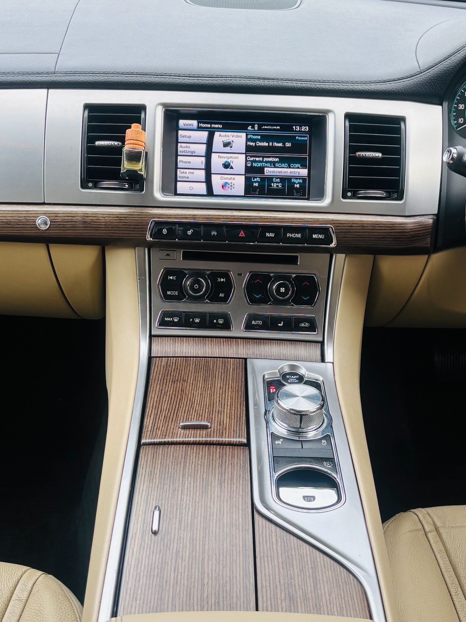 Used Jaguar XF 2014 for sale - 77168618: Photo 12