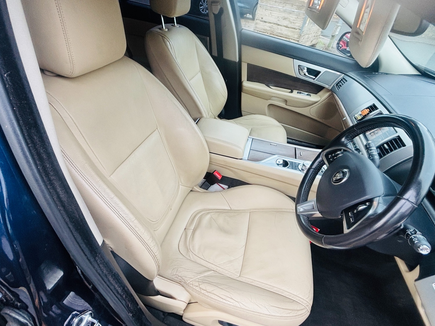 Used Jaguar XF 2014 for sale - 77168618: Photo 17