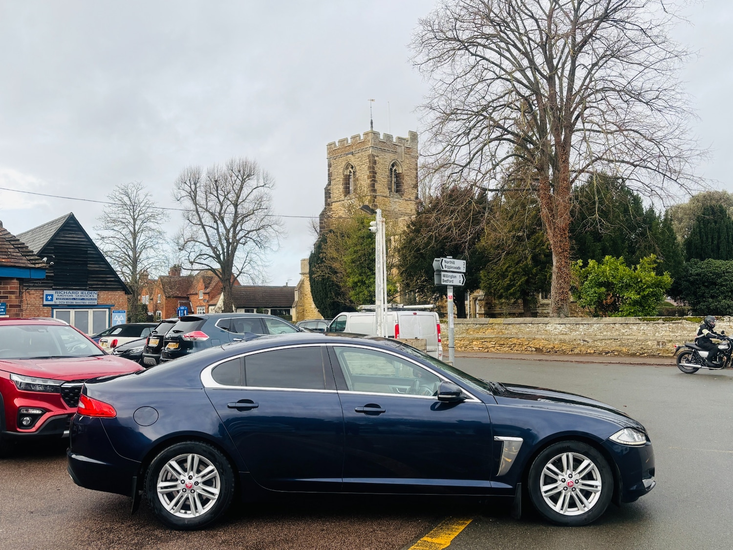 Used Jaguar XF 2014 for sale - 77168618: Photo 2