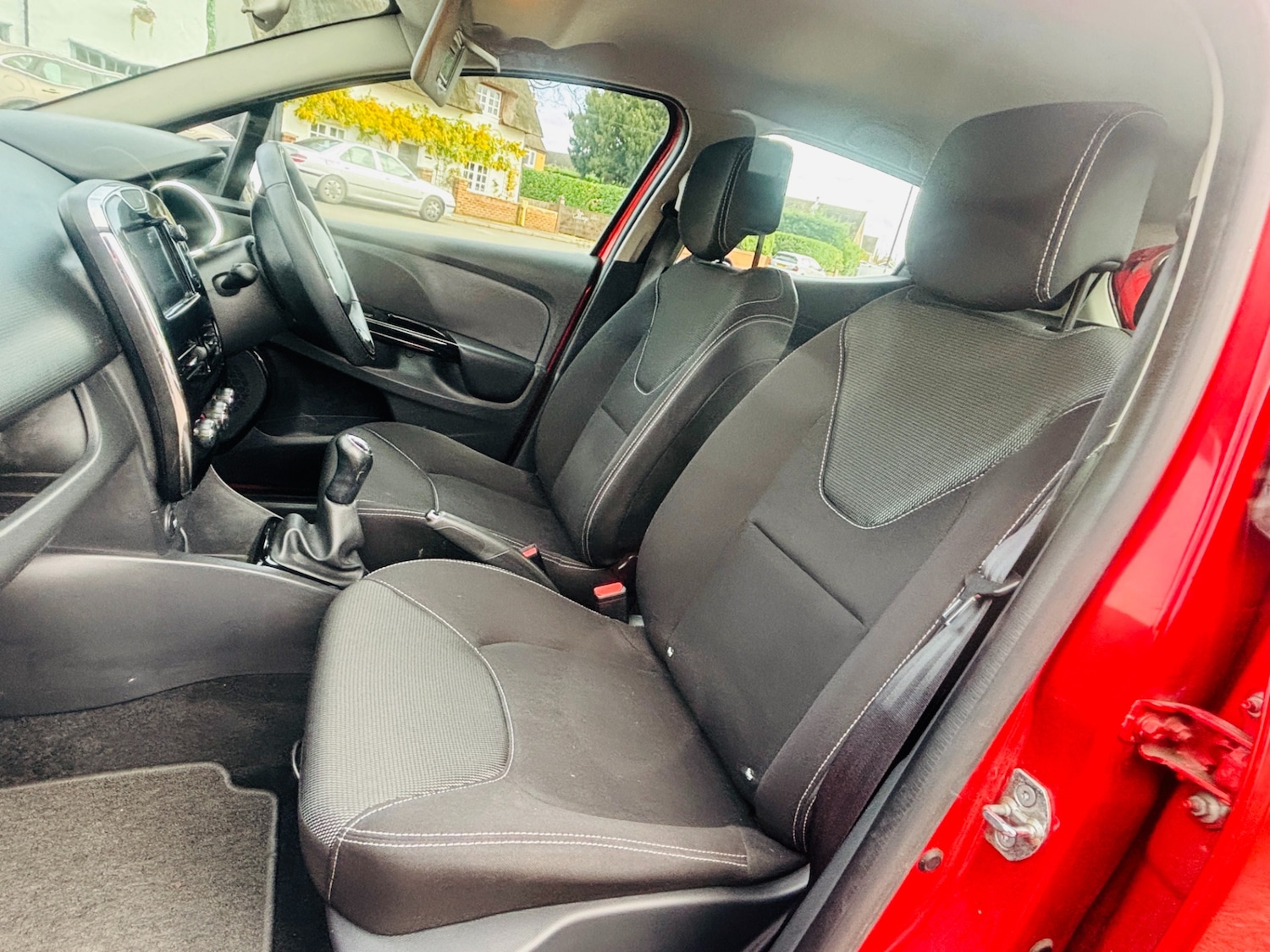 Used Renault Clio 2013 for sale - 76577369: Photo 14