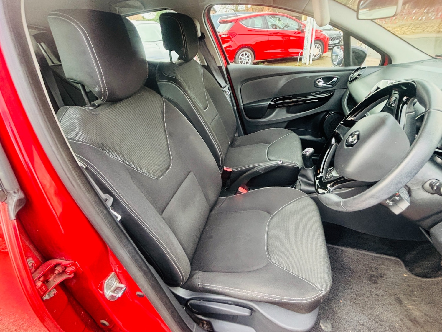 Used Renault Clio 2013 for sale - 76577369: Photo 16