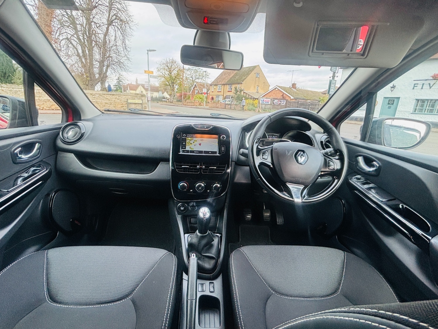 Used Renault Clio 2013 for sale - 76577369: Photo 9