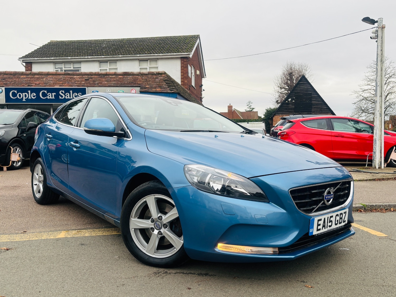 Used Volvo V40 2015 for sale - 76651124: Photo 1