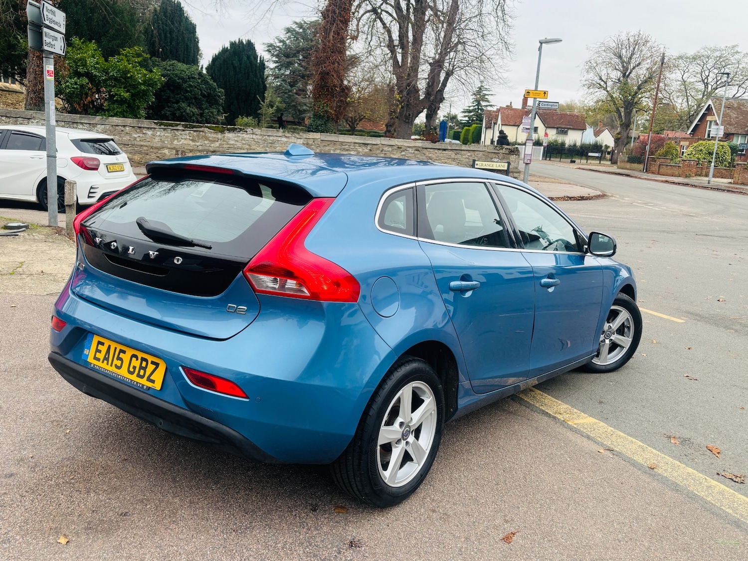 Used Volvo V40 2015 for sale - 76651124: Photo 4