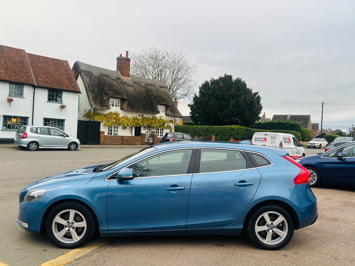 Used Volvo V40 2015 for sale - 76651124: Photo 5