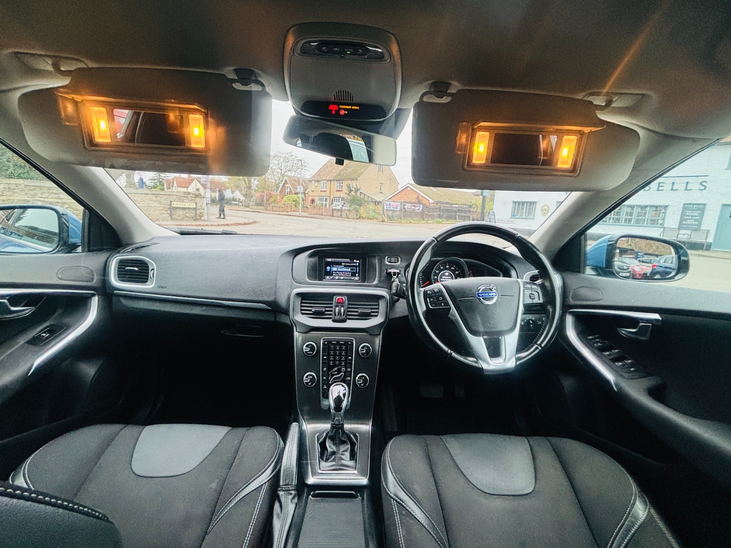 Used Volvo V40 2015 for sale - 76651124: Photo 9