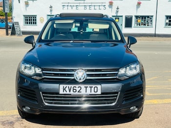 Used Volkswagen Touareg 2012 for sale - 79244095: Photo