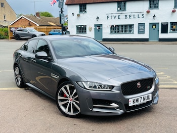 Used Jaguar XE 2017 for sale - 78828109: Photo