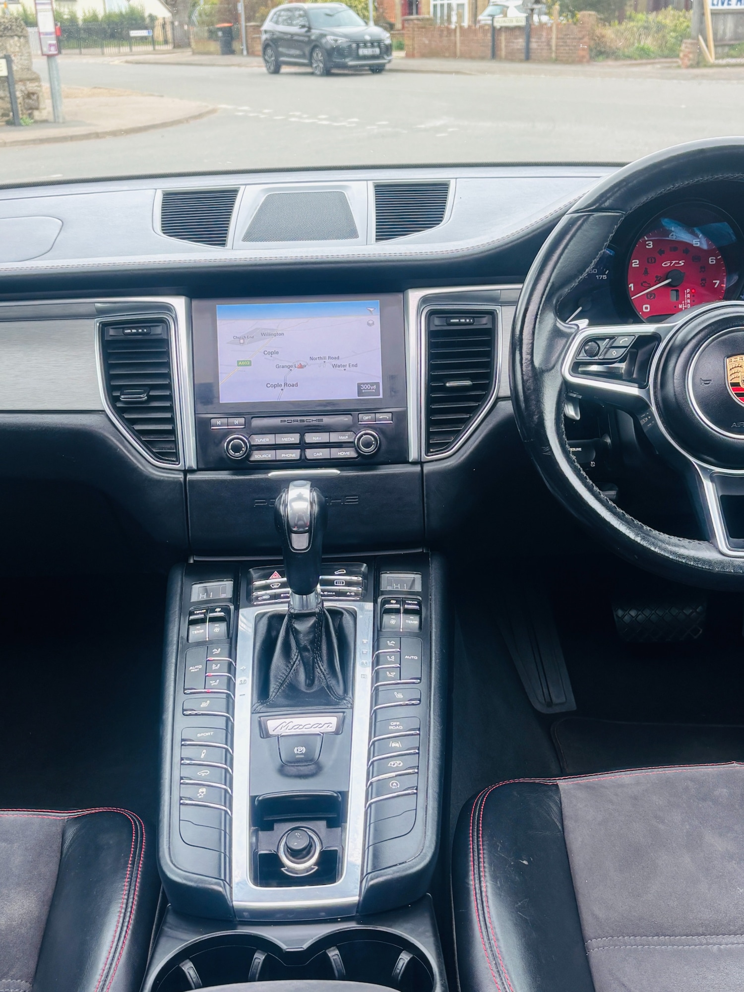 Used Porsche Macan 2016 for sale - 77998477: Photo 10