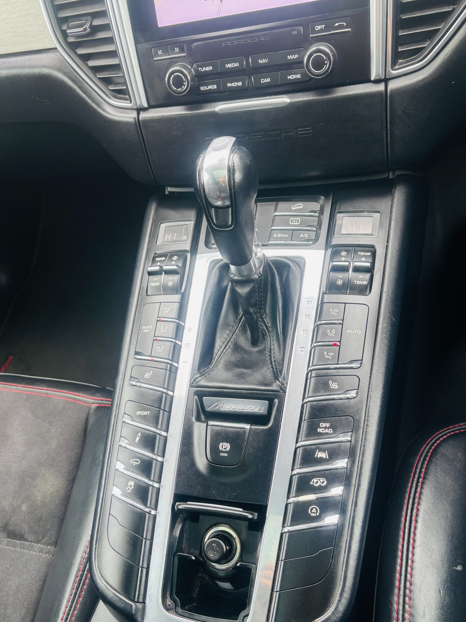 Used Porsche Macan 2016 for sale - 77998477: Photo 24