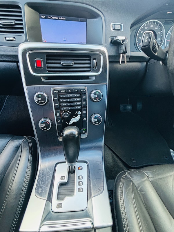 Used Volvo V60 2024 for sale - 74038491: Photo 33