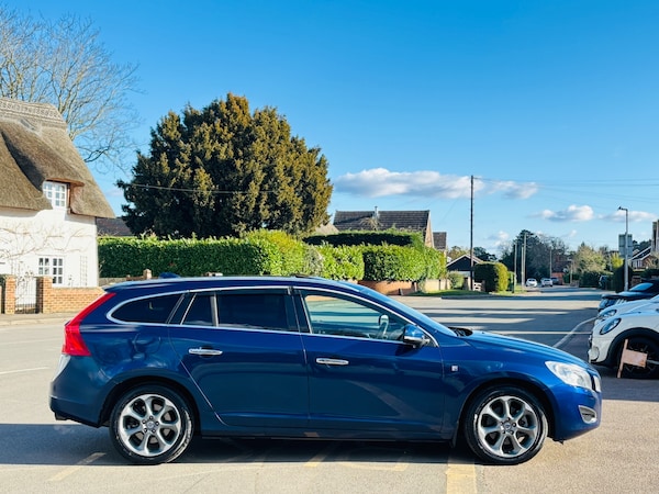 Used Volvo V60 2024 for sale - 74038491: Photo 5