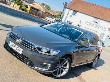Used Volkswagen Passat 2018 for sale - 79243909: Photo
