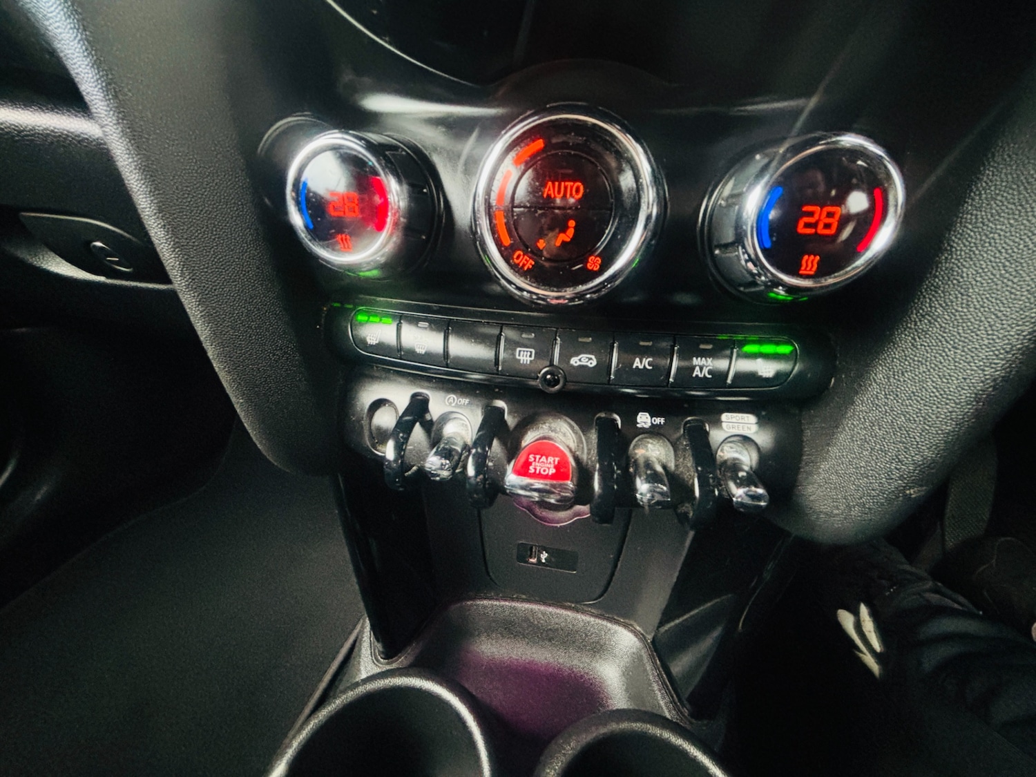 Used MINI Convertible 2018 for sale - 76577507: Photo 12