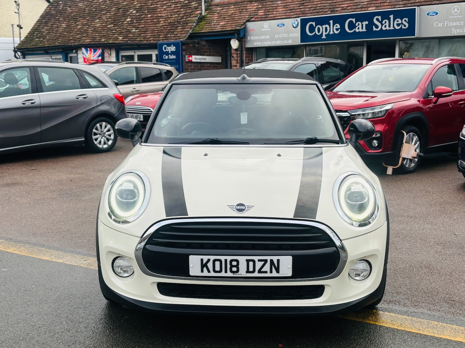 Used MINI Convertible 2018 for sale - 76577507: Photo 2