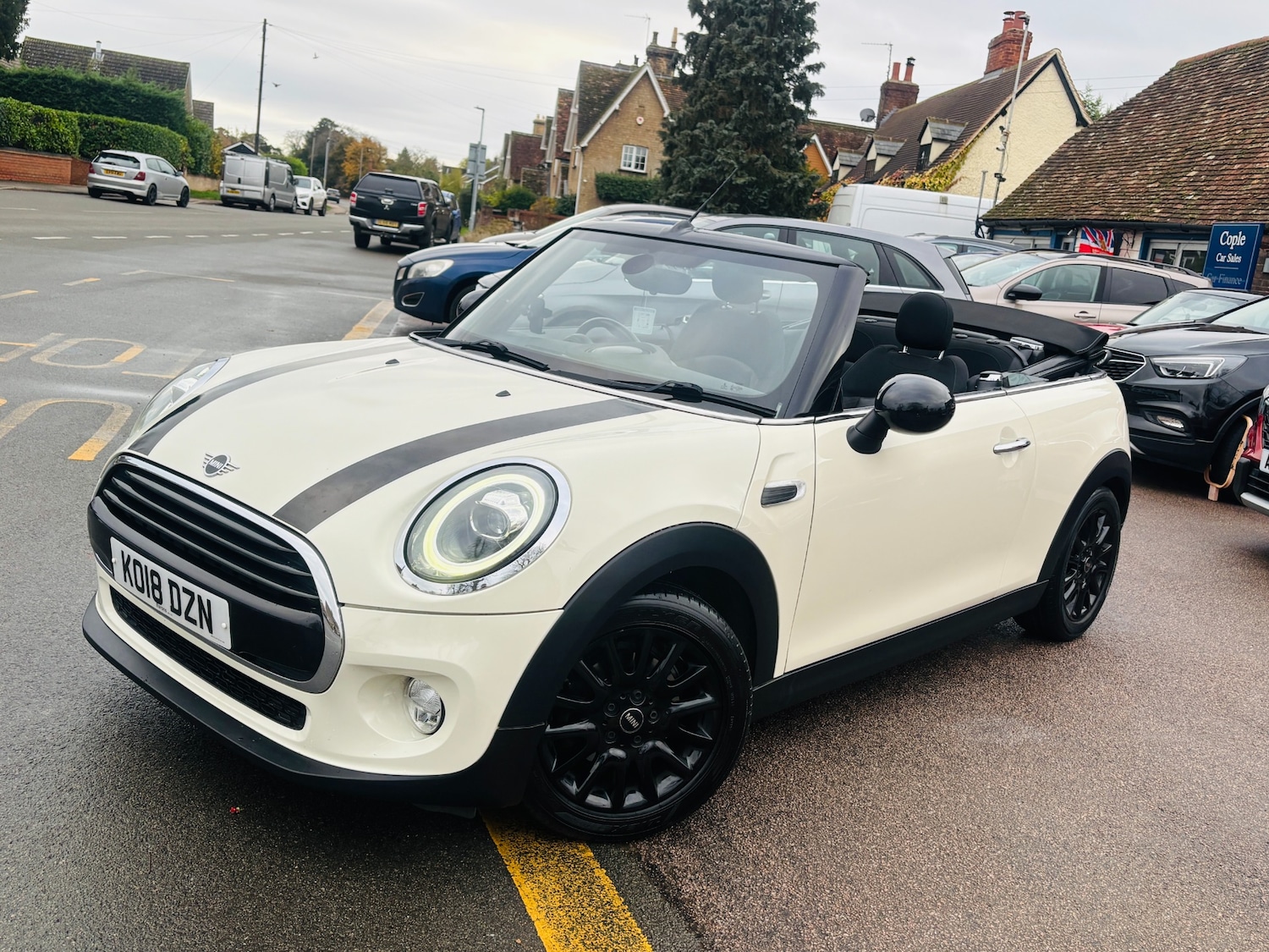Used MINI Convertible 2018 for sale - 76577507: Photo 3