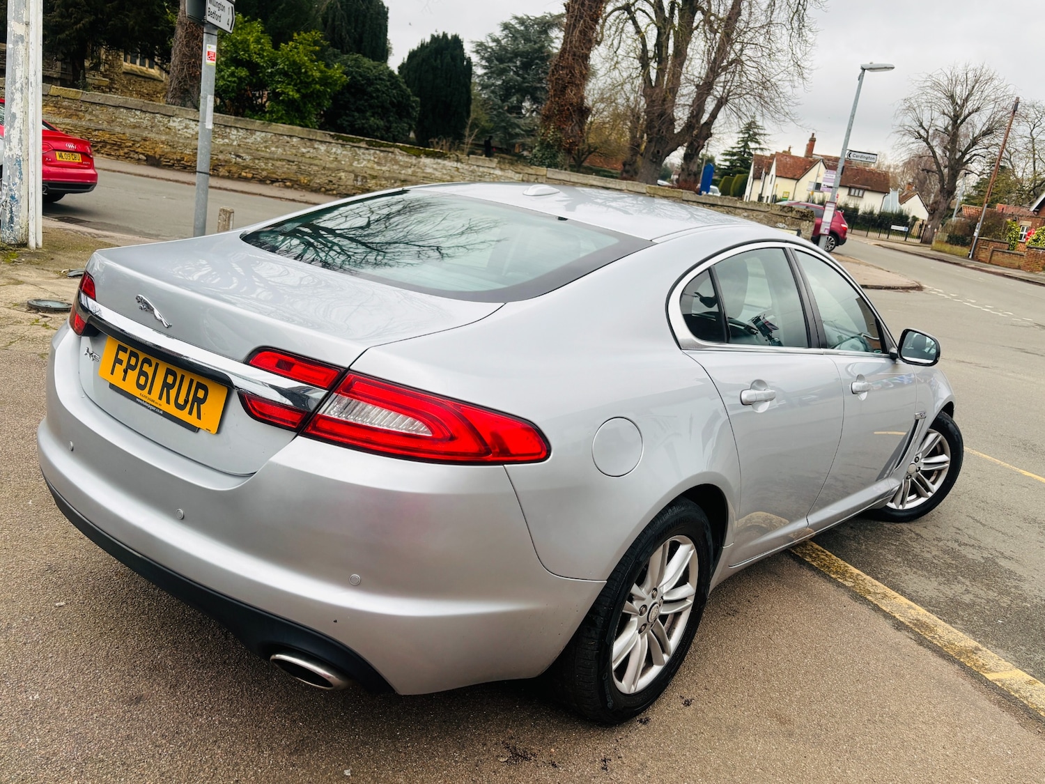 Used Jaguar XF 2011 for sale - 77581434: Photo 4