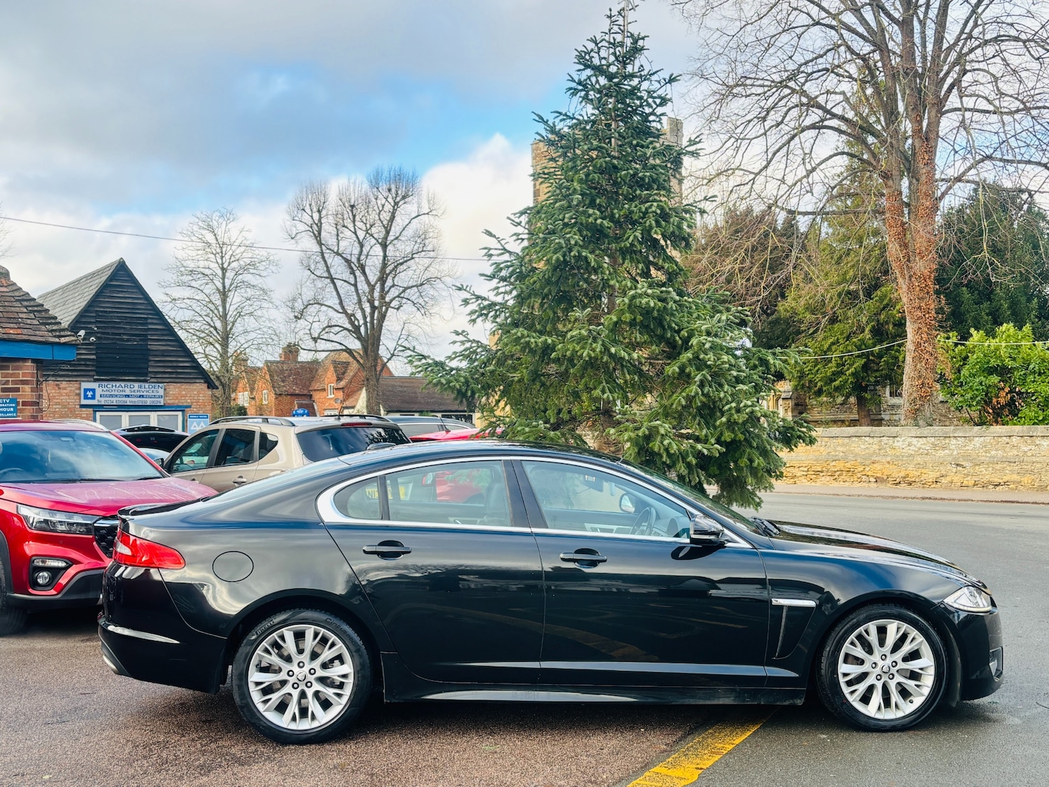 Used Jaguar XF 2012 for sale - 76946828: Photo 5