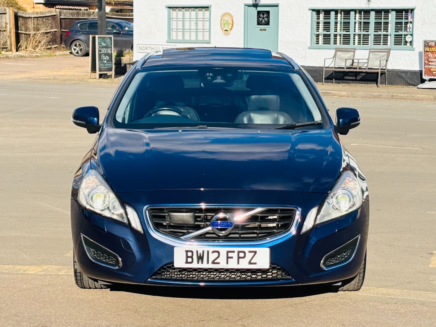 Used Volvo V60 2024 for sale - 77791312: Photo 2