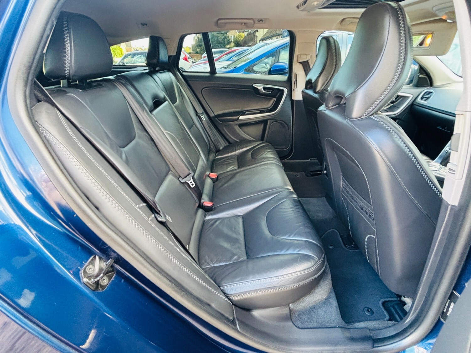 Used Volvo V60 2024 for sale - 77791312: Photo 26