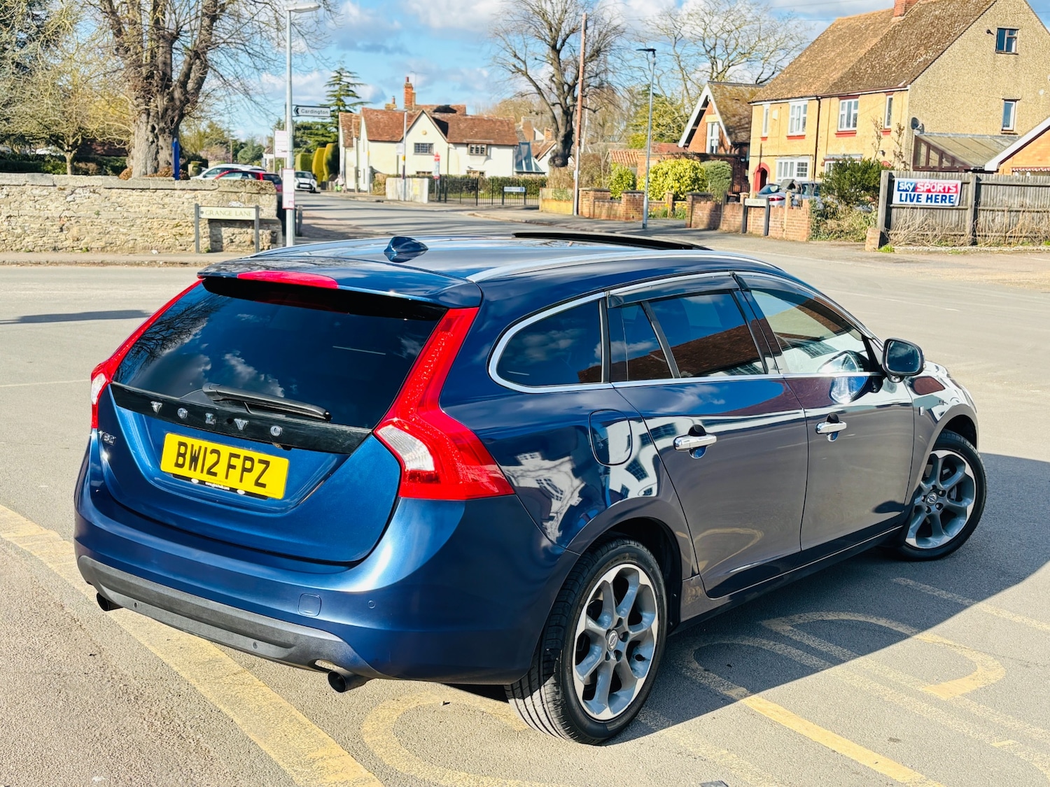 Used Volvo V60 2024 for sale - 77791312: Photo 4