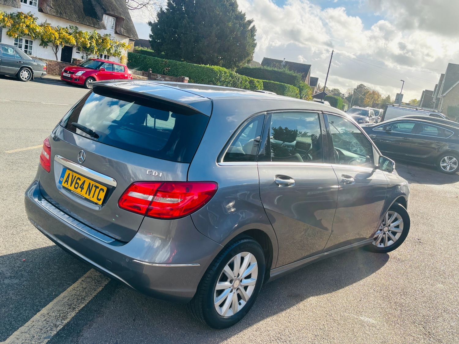 Used Mercedes-Benz B Class 2014 for sale - 76577380: Photo 4